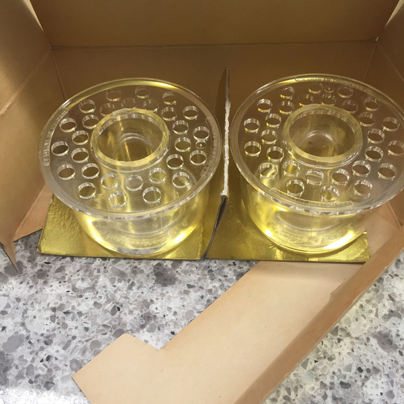 🕯️ Vintage Vibes with a Floral Plot Twist 🌸🕯️Fancy AND Functional 🫖💐 - Picture 2 of 4